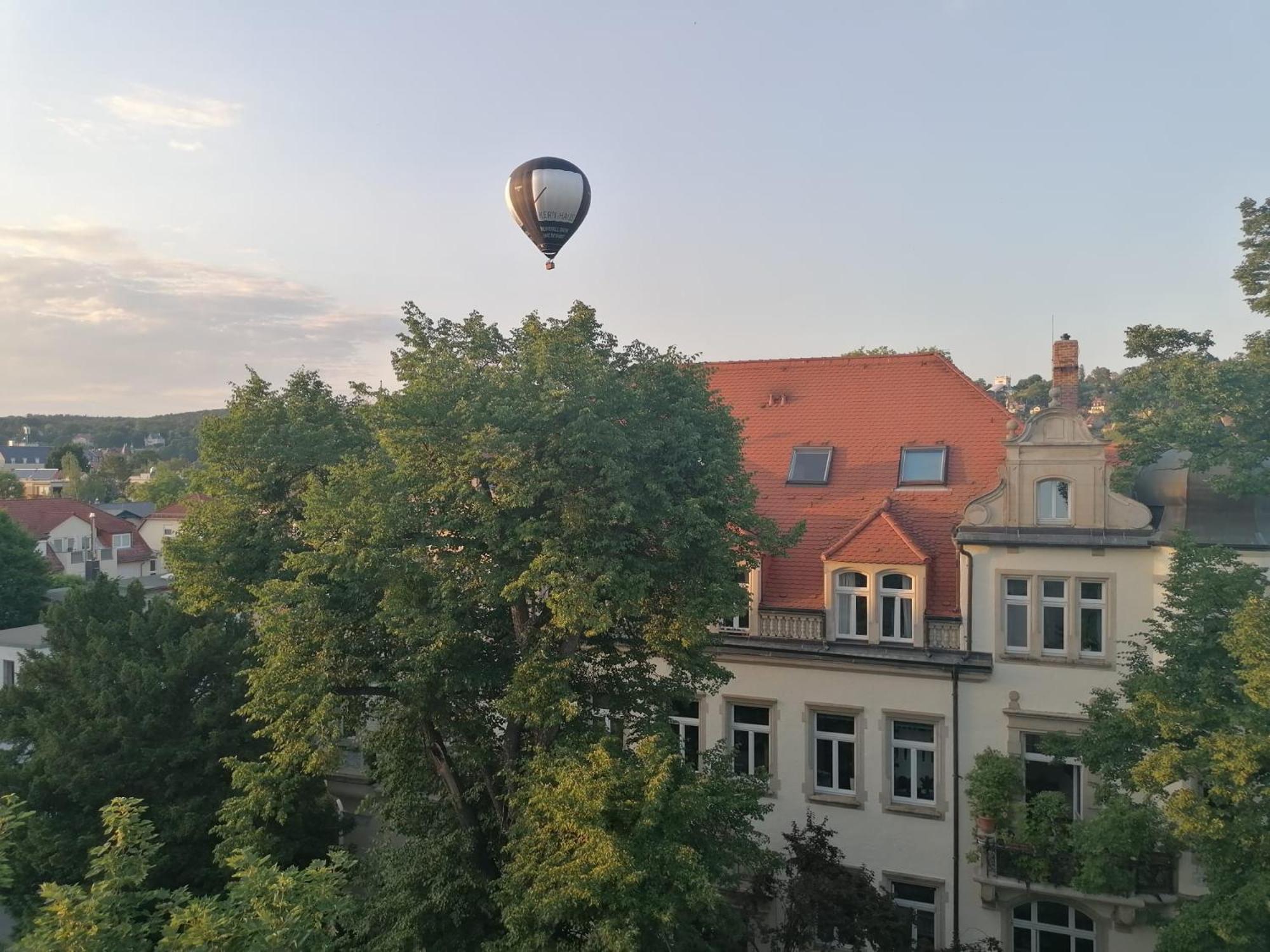 Apartamento Wohlfühlen / Parkplatz / bis 4 Personen / Küche Dresde Exterior foto